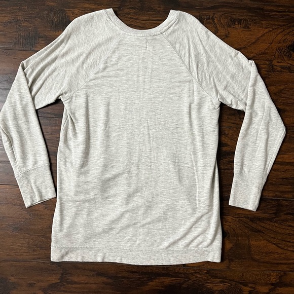 Workshop Republic Clothing Women’s Large  Asymmetrical Gray Long Sleeve Tee - Picture 6 of 6